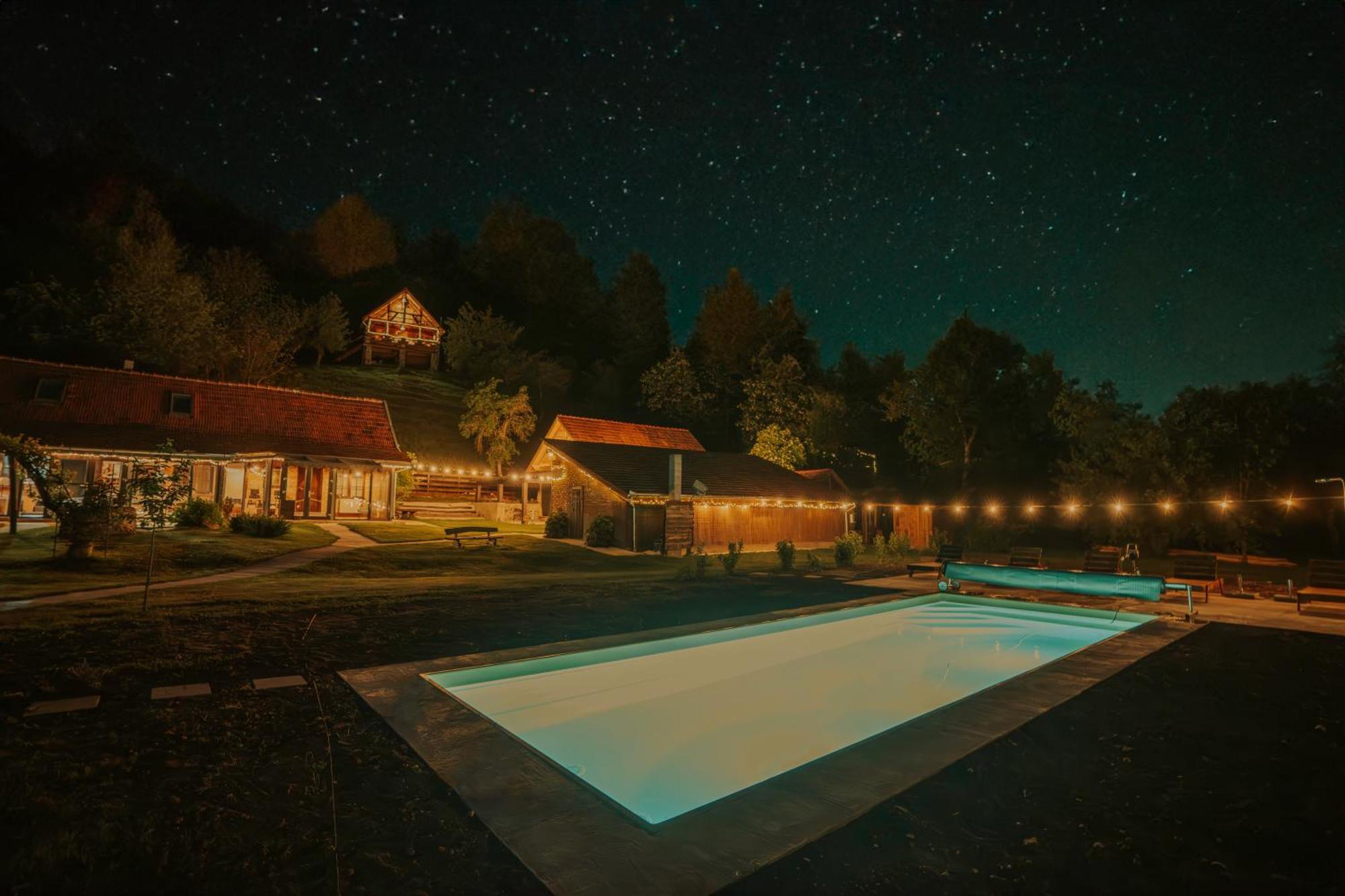 Heaven Treehouse - Adult Only Resort, Self Check In Pesteana Ngoại thất bức ảnh
